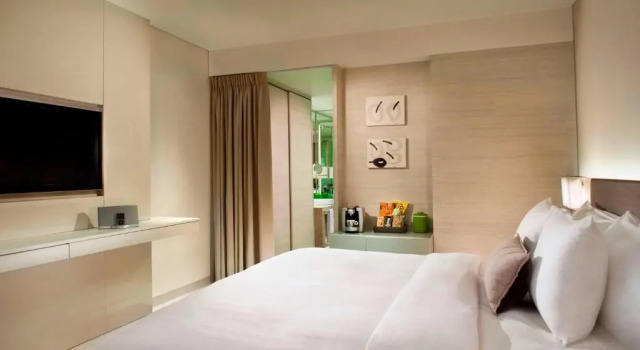 Двухместный номер Deluxe The Stones Hotel - Legian Bali, Autograph Collection by Marriott