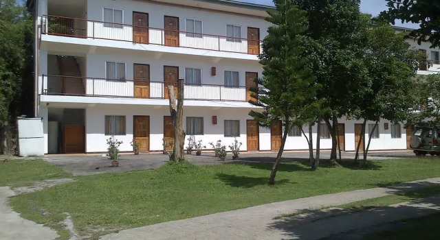 Ladaga Inn & Restaurant