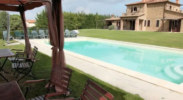 Коттедж Lago di Chiusi Villa with Pool