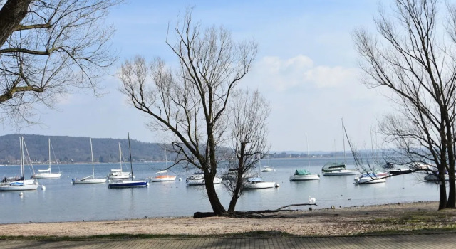 In Arona, a Short Distance From the Beautiful Lakefront, Забронировать Апартаменты/квартира Апартаменты Пьемонта, Апартаменты/квартира