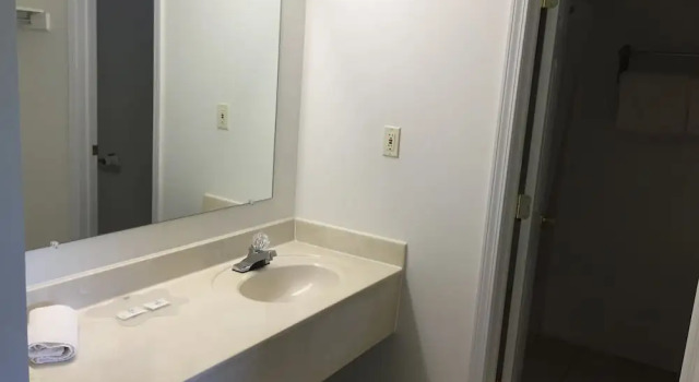 Двухместный номер Classic Economy Inn - Lafayette