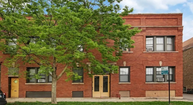 Prime 3BR Apt - Lawndale rep, Забронировать Отель Чикаго Большой Чикаго, рядом с Kindred Chicago Central Hospital