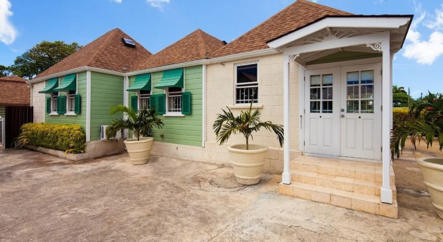 Cottage Arcadia by Blue Sky Luxury