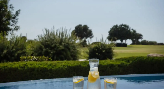 Люкс c 1 комнатой с видом на море Aphrodite Hills Hotel and Resort