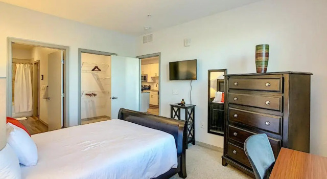 Perfect and Close to Disney!, Varaa Hotelli Hotellit Kissimmee pysäköinnillä, Pysäköinti