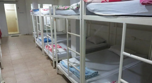 Lucky House Dorm & Private Rooms