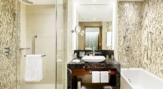 Двухместный номер Executive DoubleTree by Hilton Hotel & Conference Centre Warsaw