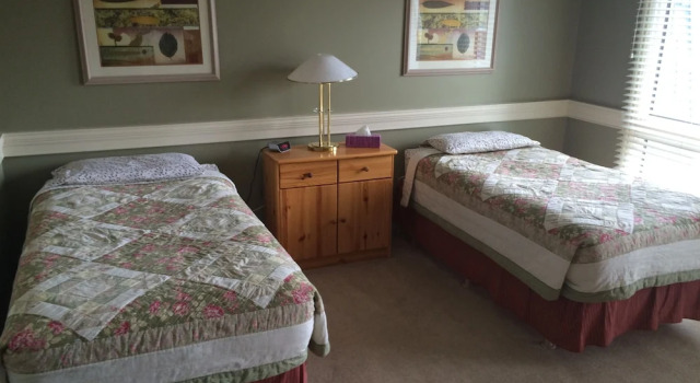 Economy Twin room Laura's Lodge