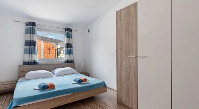 Simplistic Apartment in Vir with Garden, Забронировать Апартаменты/квартира Вир Zadar Islands