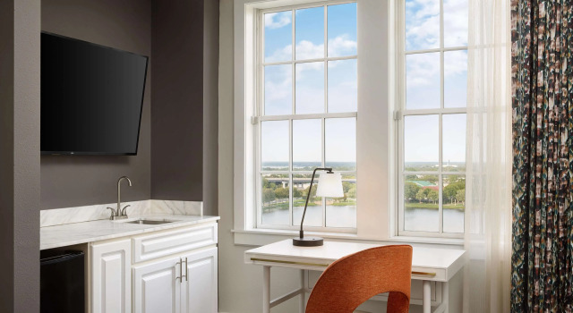 The Terrace Hotel Lakeland, Tapestry Collection by Hilton