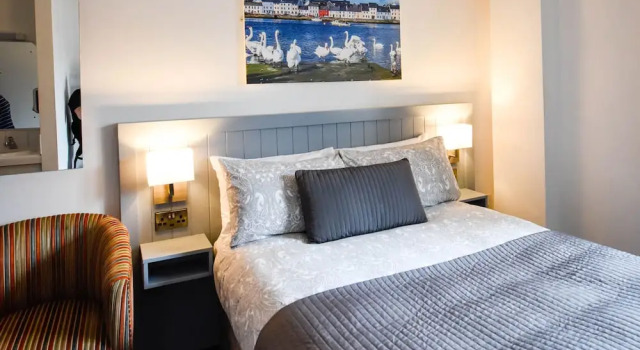 Четырёхместный номер Standard Kinlay Hostel Eyre Square - Best Hostel in Ireland 2025