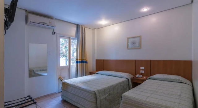 Трёхместный номер Standard Cinelandia Hotel