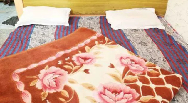 Hotel Ahuja, Rezervovat Hotel Pangot Uttarakhand