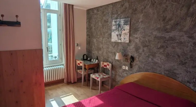 Номер Standard Logis Hôtel Regina