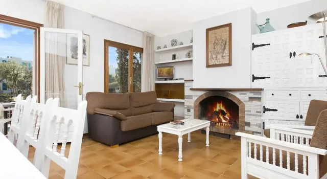 Simply Furnished Apartment With Shared Pool in Llafranc, Забронировать Апартаменты/квартира Апартаменты Baix Empordà, Апартаменты/квартира