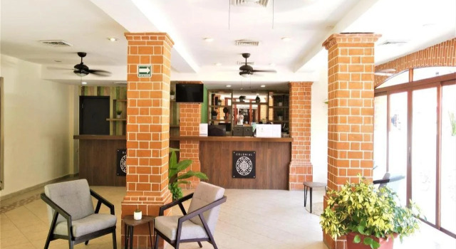 Hotel Colonial Playa del Carmen, Забронировать Отель Отели Плая-дель-Кармен 3 звезды, рядом с Международный вокзал автобусов ADO, 3*