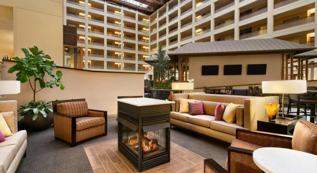 Embassy Suites by Hilton Chicago North Shore Deerfield, 预订 酒店 迪尔菲尔德 芝加哥北岸
