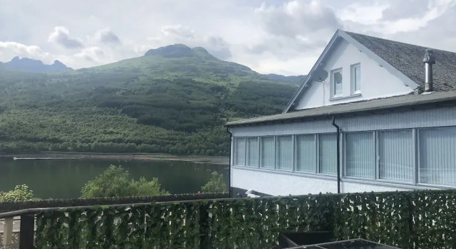 Коттедж Amazing Alps and Loch views - HOT TUB and pet friendly