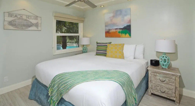 Ocean Palms Beach Resort, Забронировать Курортный отель Карлсбад San Diego County, рядом с New Village Arts Theatre
