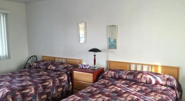 Четырёхместный номер Standard Motel St-Thomas