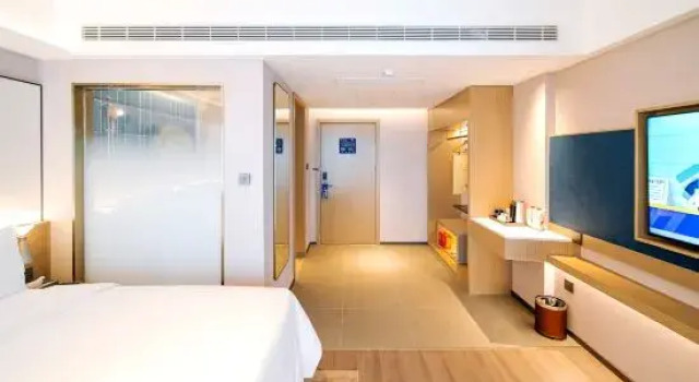 Люкс Premier Kyriad Hotel