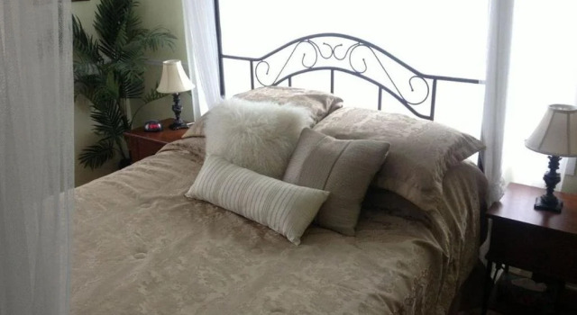 Maison Parc Delormier, Book Hotel Hotels in Trois-Rivieres with Parking, near Parc Laviolette, Parking