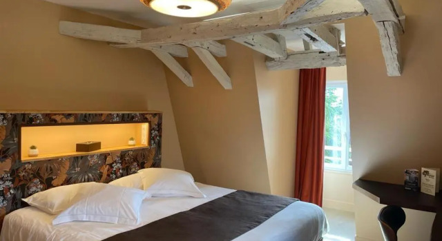 Номер Deluxe Hôtel & Restaurant - Le Manoir des Cèdres - piscine extérieure et climatisation