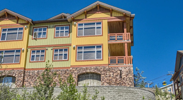 The Crescent by Okanagan Premier