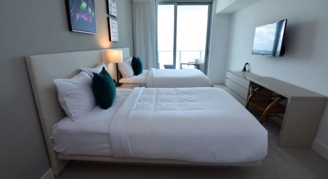 Hyde-1508 / Incredible Ocean View, 2 Bed 2 Bath, Book Hotel Hallandale Beach 