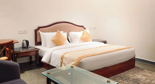 Двухместный номер Standard с видом на бассейн Madras Chronicle Bay Resort & Spa