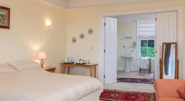 Lammas Park House