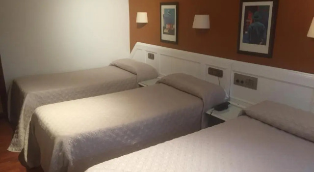 Трёхместный номер Standard Hotel Ovetense