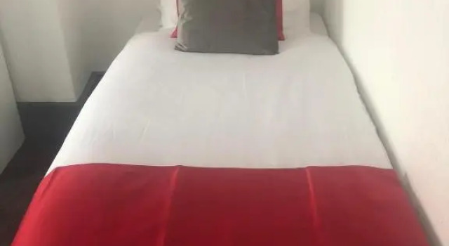Kirubash Central Pier Hotel