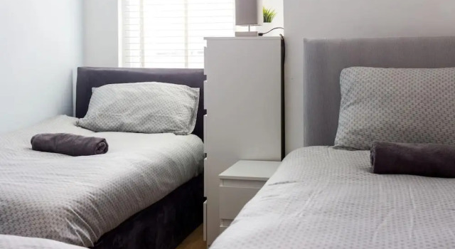 Beautiful 4-bed House in Bootle, Boek Vakantiehuis Vakantiehuizen in Merseyside, Cottage