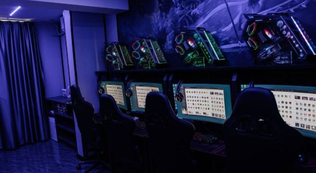 Кровать в общем номере Hongyan E-sports Hotel (Lingshang Xingfu World Branch)