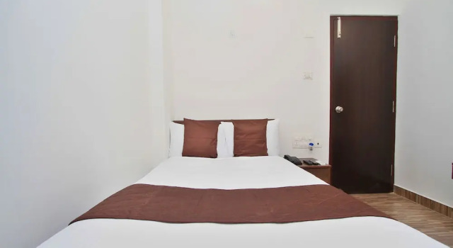 OYO 10464 Hotel Serenity Mysore, Varaa Hotelli Hotellit Bangalore pysäköinnillä, Pysäköinti