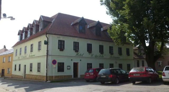 Hotel U Apoštola, Забронировать Отель Евичко Haná