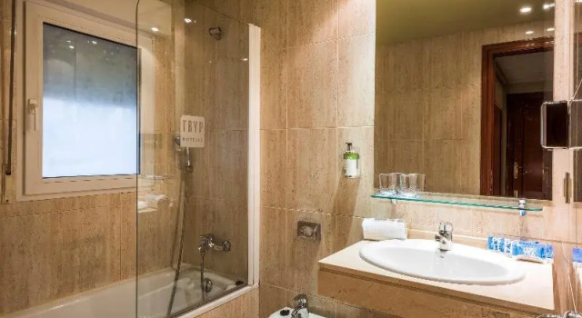 Двухместный номер Standard Tryp Valladolid Sofia Parquesol Hotel