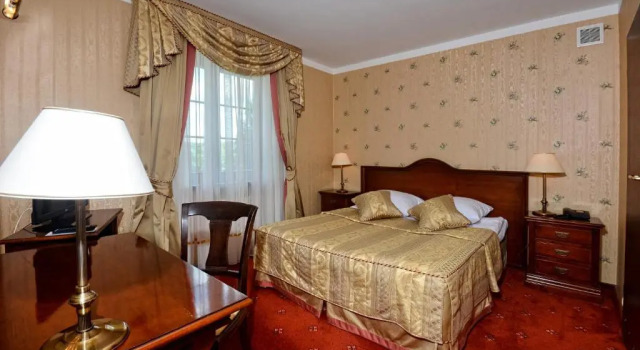 Люкс Royal Hotel Zubrówka Bialowieza