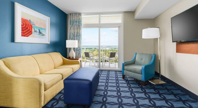 Двухместная студия-люкс с балконом и с видом на город Homewood Suites by Hilton Myrtle Beach Oceanfront