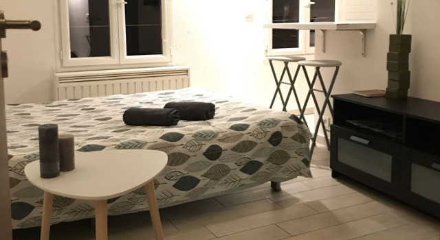 Studio - Sleep in Fontainebleau, Забронировать Отель Отели в центре Фонтенбло с завтраком, отели в центре Фонтенбло с завтраком