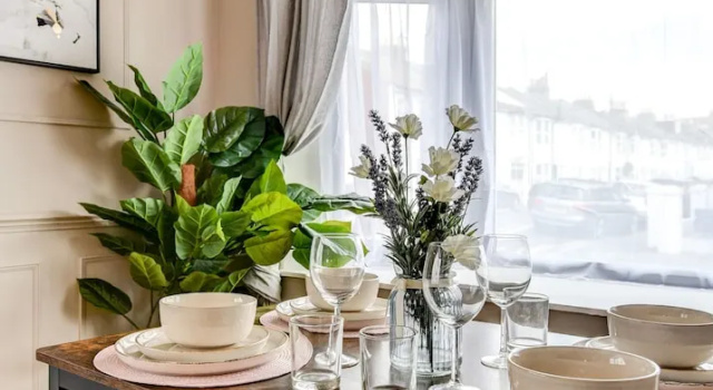 Коттедж Beautiful 4 Bed House, 3 Minutes to Sea, Sleeps 8