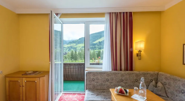 Двухместный номер Standard с видом на горы Hotel Germania Gastein