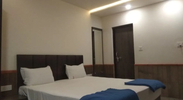 JK Rooms 111 Hotel Shivala, Забронировать Отель СПА-отели Нагпур, рядом с Железнодорожный вокзал Нагпур, SPA-услуги