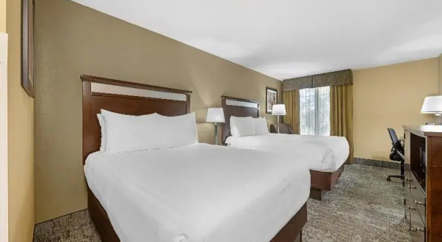 Четырёхместный номер Standard Best Western Plus Prairie Inn