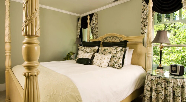 A Midsummer's Dream Bed & Breakfast, Prenota Hotel Ashland 