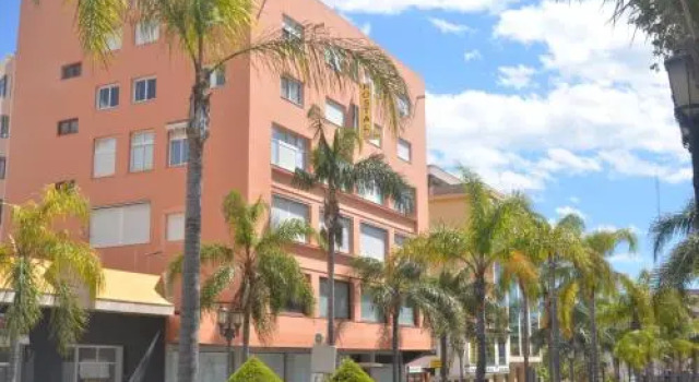 Hostal La Palmera, Забронировать Отель Торремолинос Коста-дель-Соль, рядом с Skal International