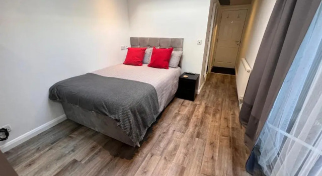 Luxury self-contained studio., Забронировать Отель Отели Бакингемшир с парковкой, Парковка