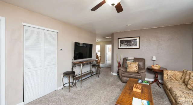 New Listing! Top-floor Gem W/ Outdoor Fireplace 4 Bedroom Duplex, Prenota Hotel Westminster 