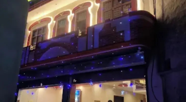 Sukhmanee Home Stay, Rezervovat Hotel Hotely v Punjab s parkováním, Parkování